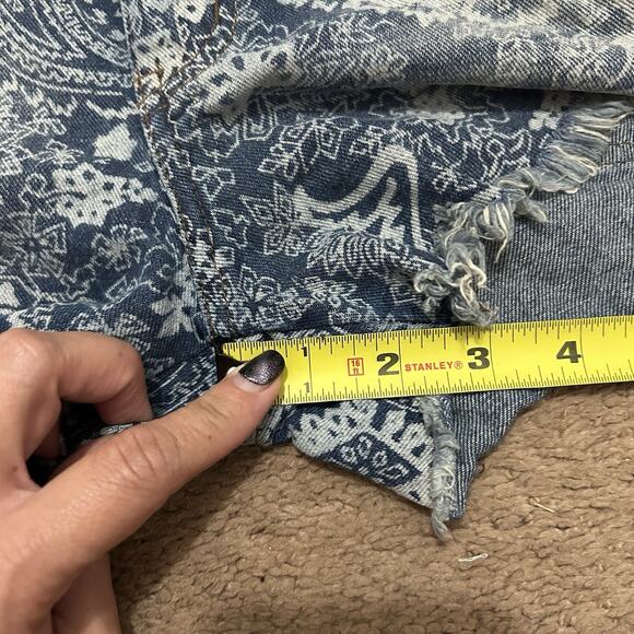 Free People Paisley Cut Off Denim Shorts Size 25 - Picture 3 of 7
